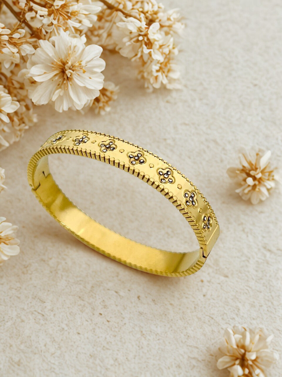 Handcuff #3965087