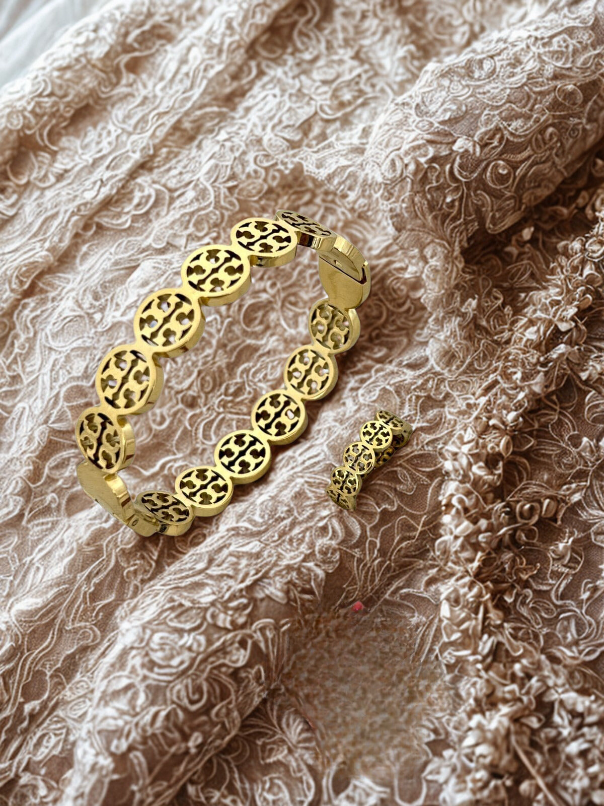 Complete set #4268059 Ring Size ( 6 , 7 and 8 )