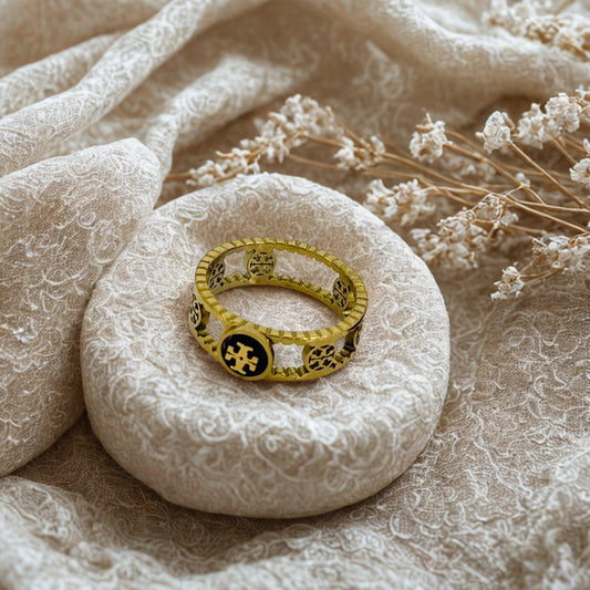 Ring #4928054 Size 7 only