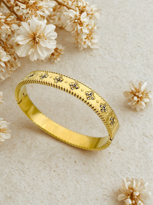 Handcuff #3965087
